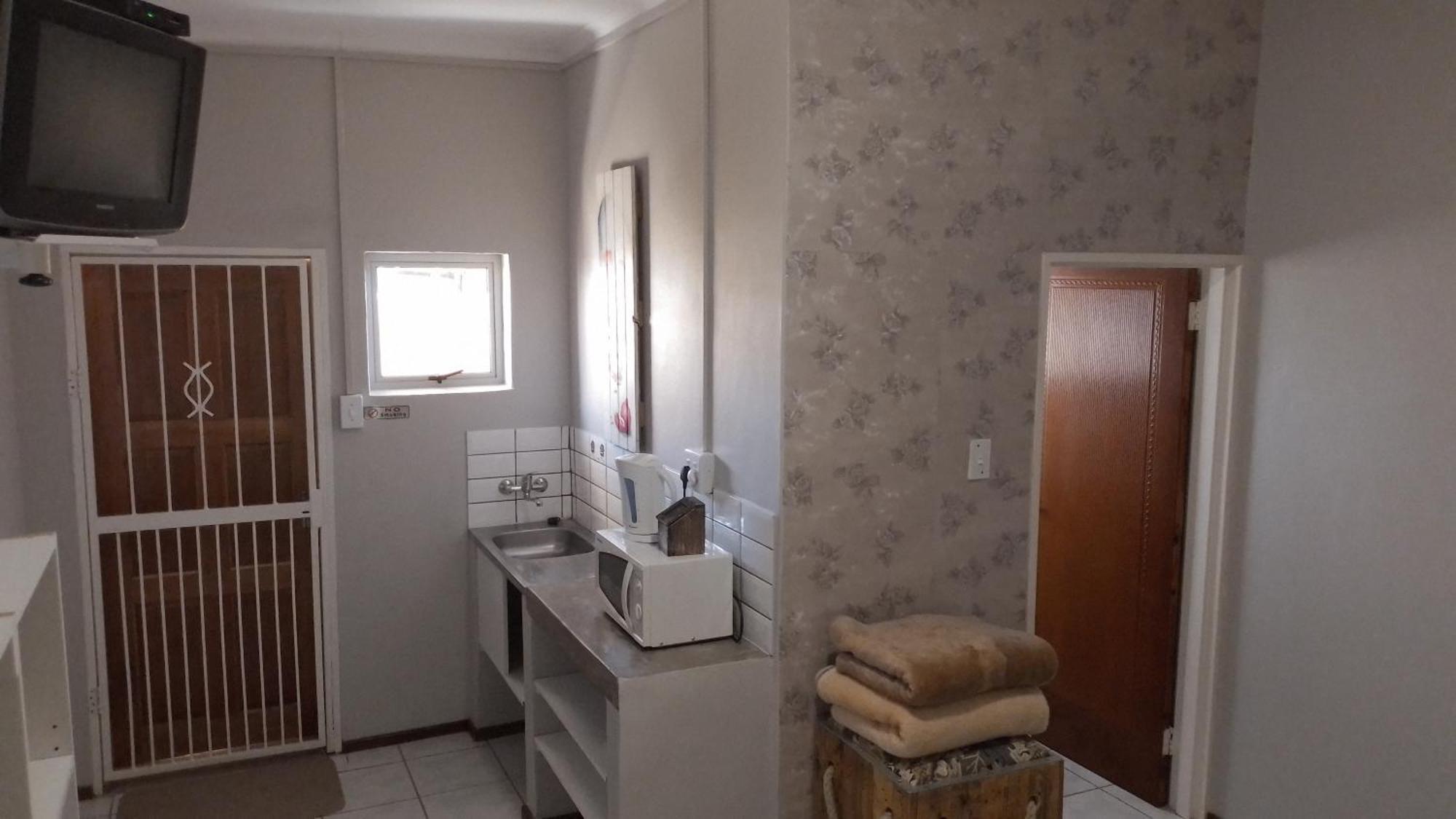 Larochelle Guesthouse Keetmanshoop Ruang foto