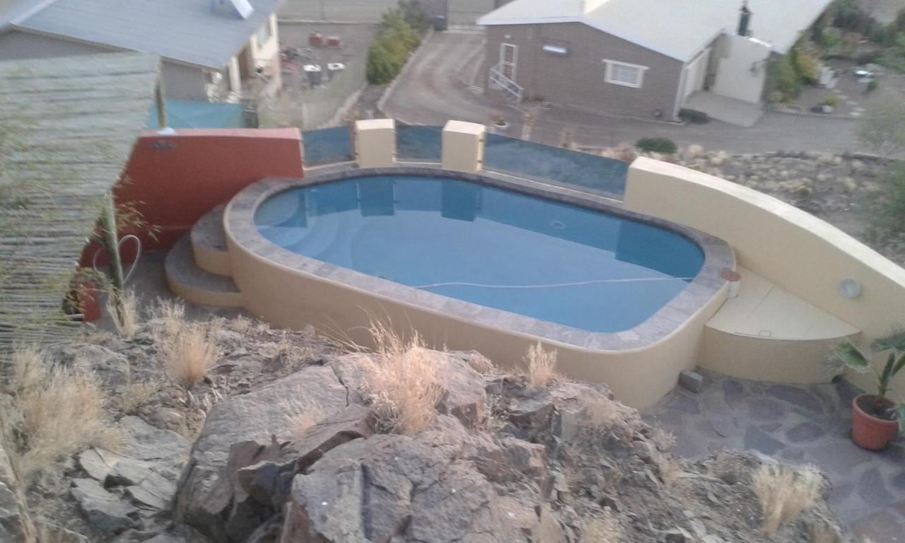 Larochelle Guesthouse Keetmanshoop Bagian luar foto